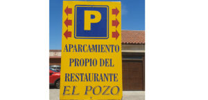 cartel aparcamiento